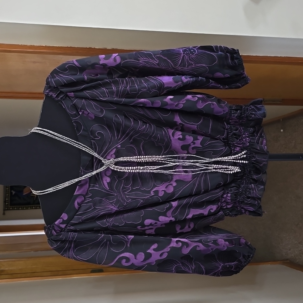 Gorgeous purple and black SZ M Shirt